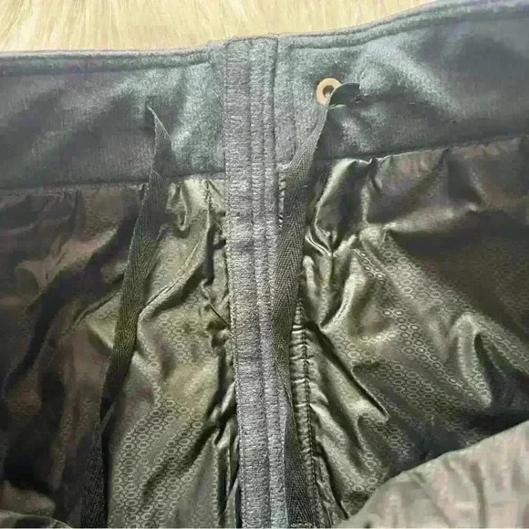 Athleta Toasty Buns Quilted Puffer Miniskirt Black Size 2 - Picture 8 of 12